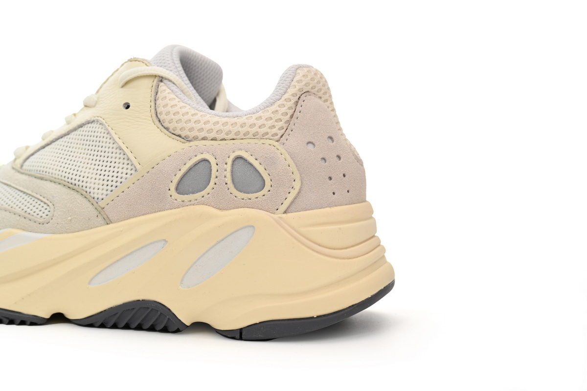 adidas Yeezy Boost 700 Analog - Image 6