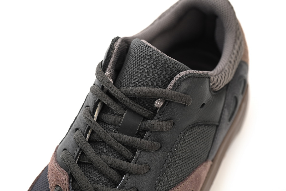 adidas Yeezy Boost 700 Mauve - Image 4