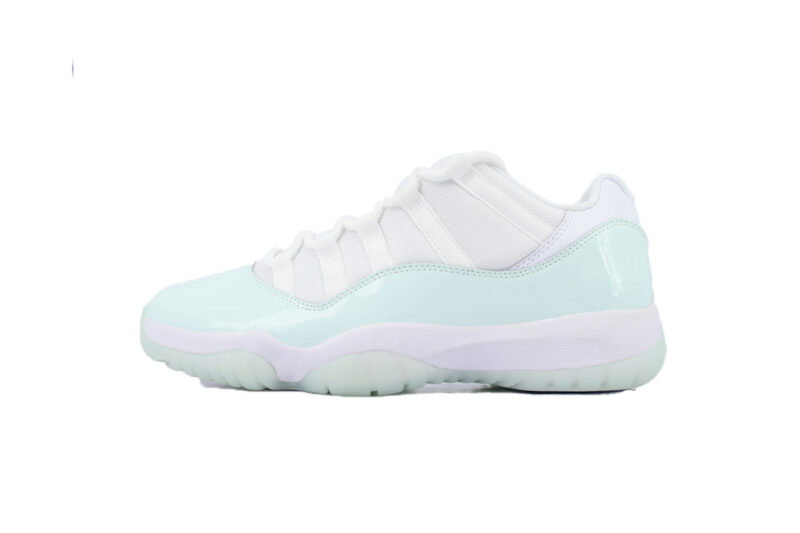 Air Jordan 11 Retro Low Igloo