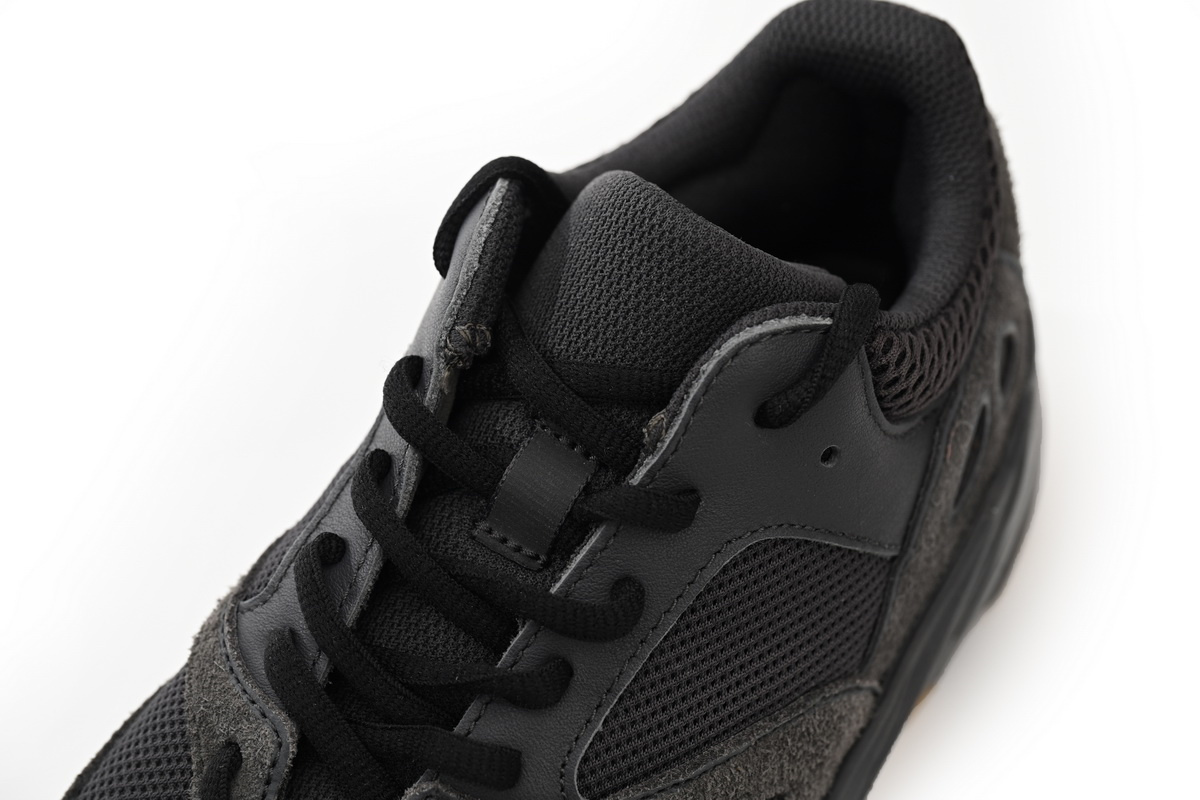 adidas Yeezy Boost 700 Utility Black - Image 4