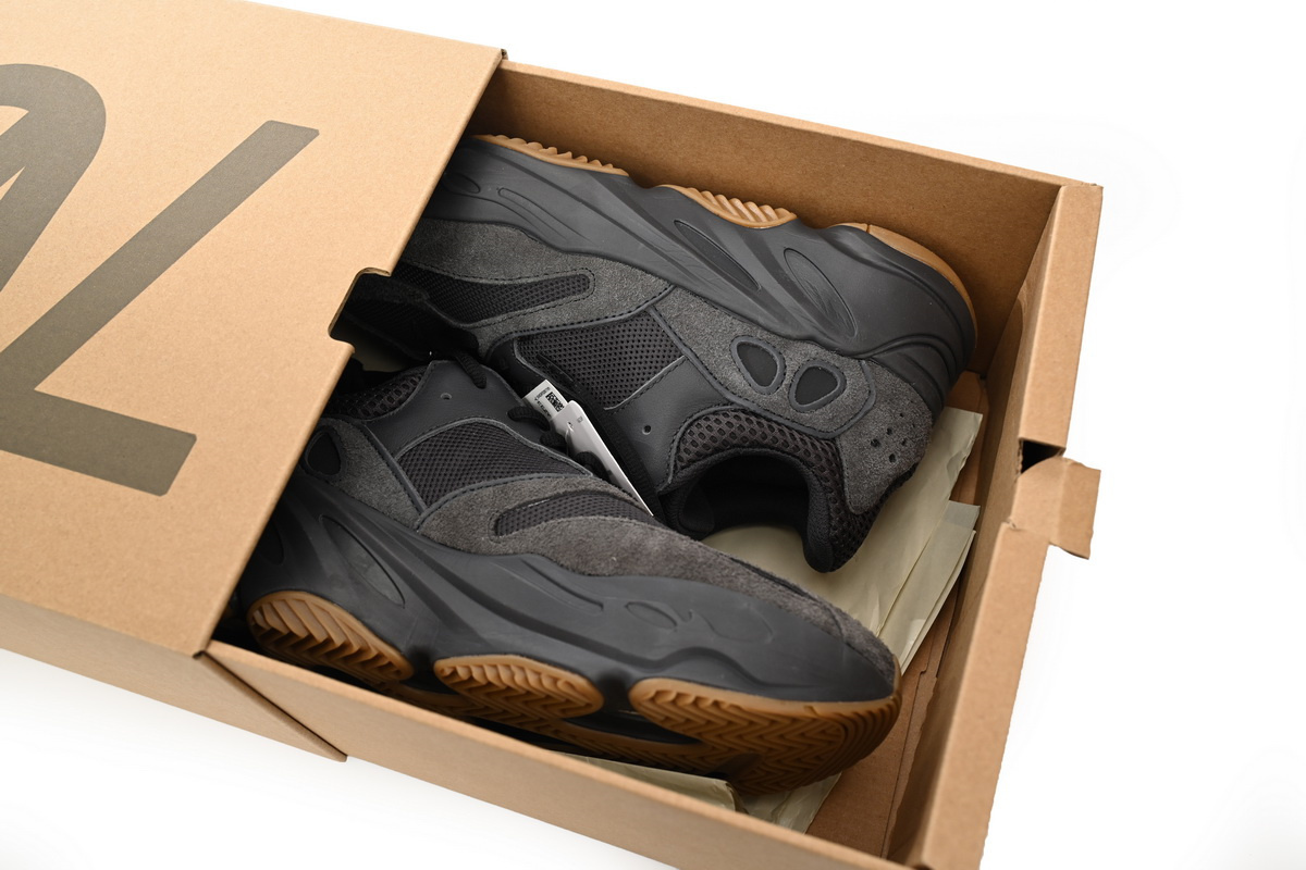 adidas Yeezy Boost 700 Utility Black - Image 9