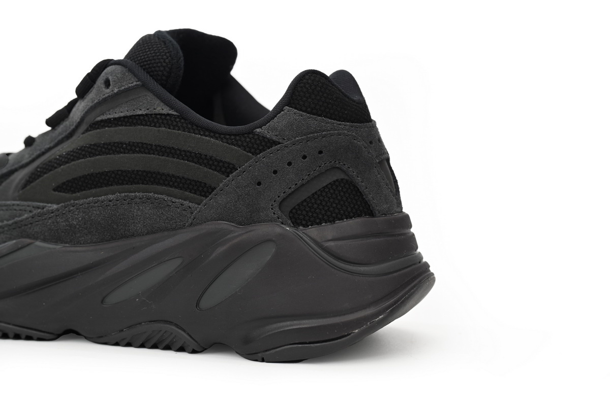 adidas Yeezy Boost 700 V2 Vanta - Image 6