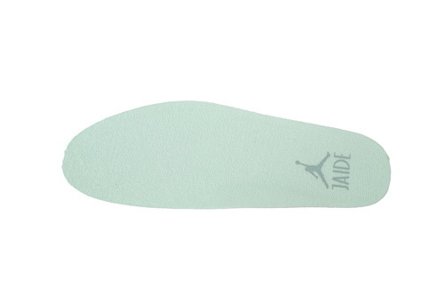 Air Jordan 11 Retro Low Limited Edition - Image 8