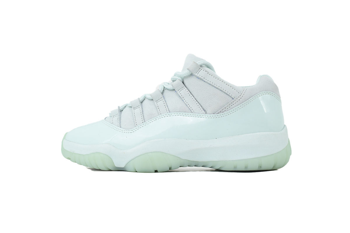 Air Jordan 11 Retro Low Limited Edition