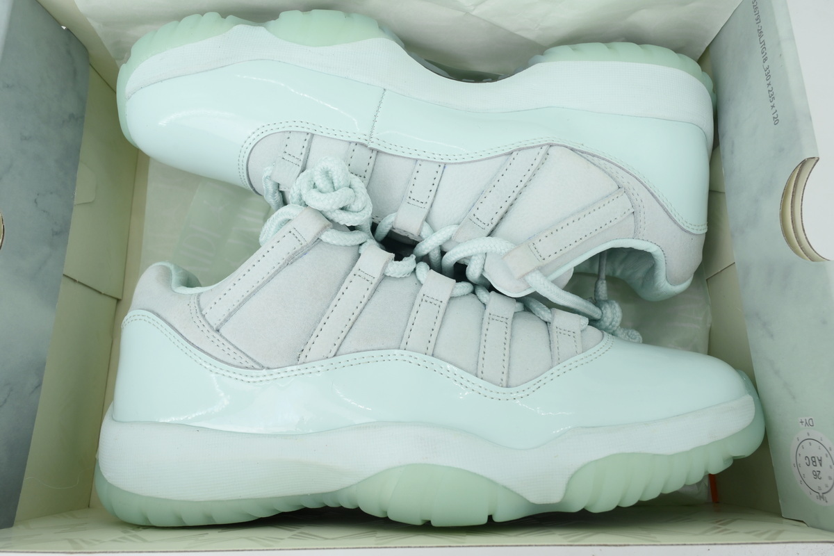 Air Jordan 11 Retro Low Limited Edition - Image 11