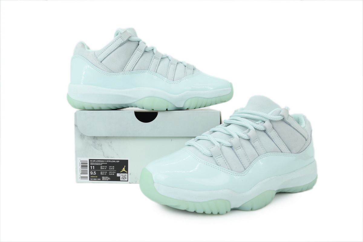 Air Jordan 11 Retro Low Limited Edition - Image 3