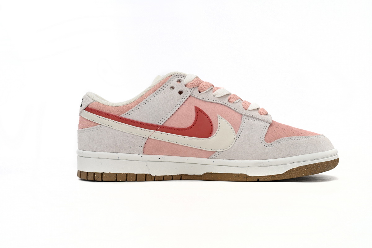 Nike SB Dunk Low ’Year of the Rabbit’ - Image 2