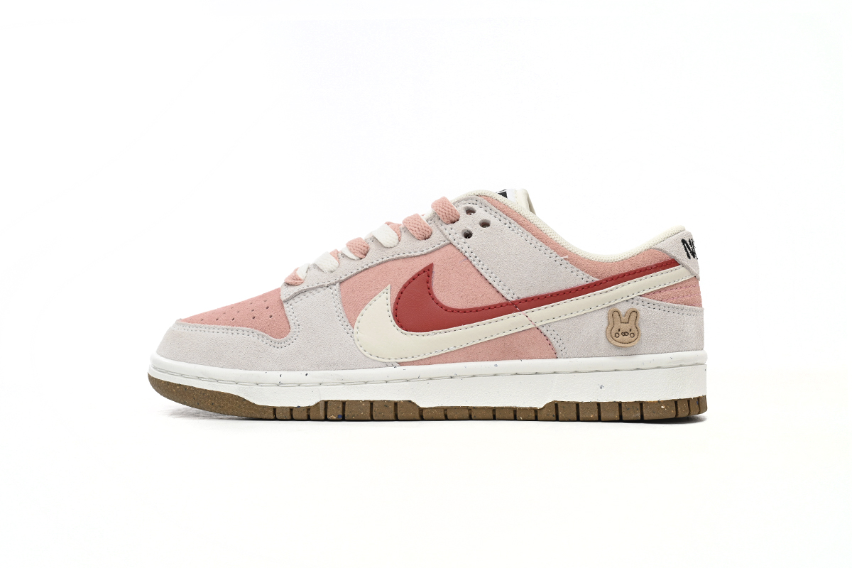 Nike SB Dunk Low ’Year of the Rabbit’