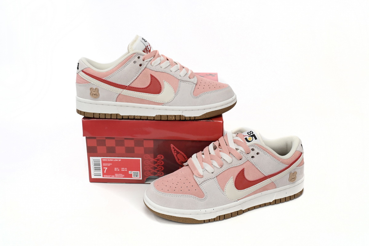 Nike SB Dunk Low ’Year of the Rabbit’ - Image 3