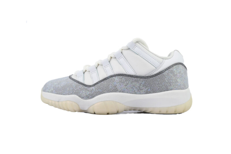 Air Jordan 11 Low Snakeskin